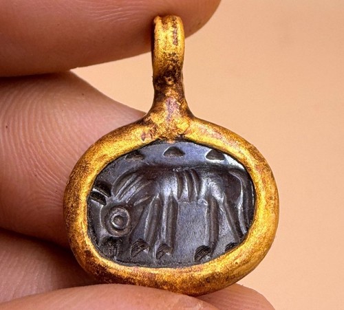 Ciondolo romano intaglio